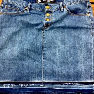 Karl Lagerfield denim skirt 10